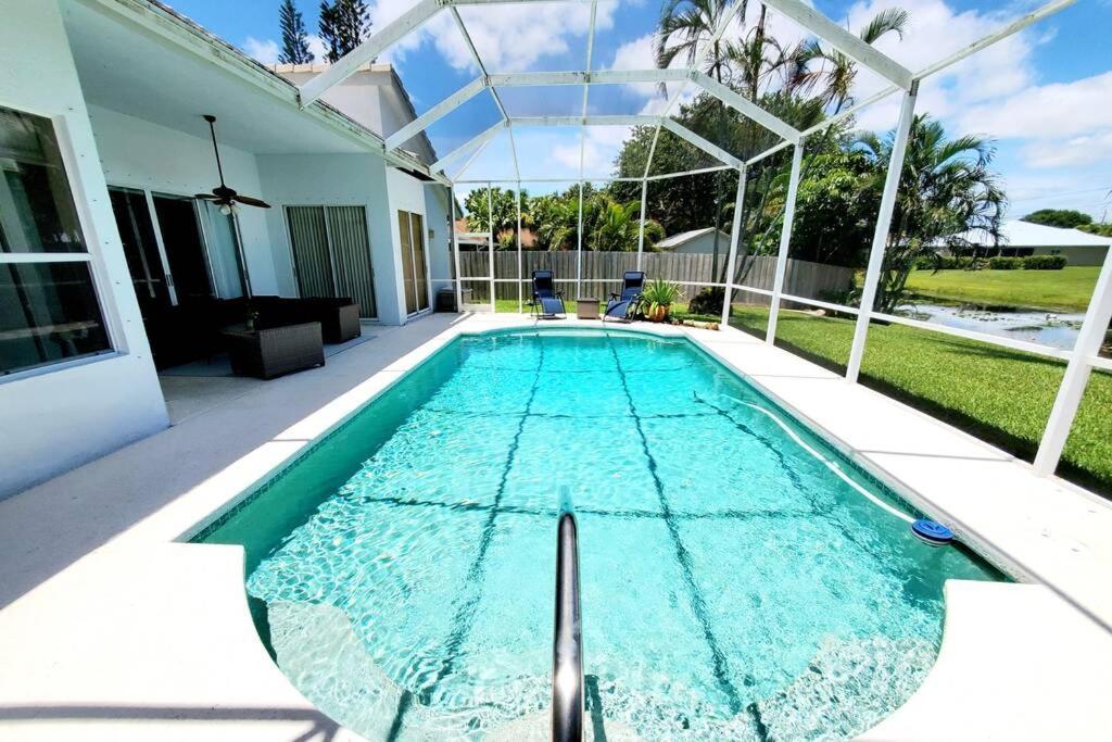 Our Beautiful Florida Vacation Home With Heated Pool Port St. Lucie Екстериор снимка