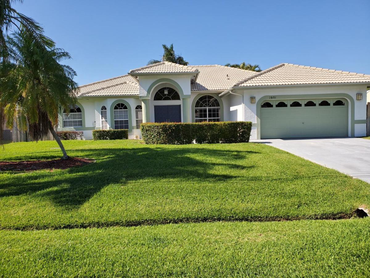 Our Beautiful Florida Vacation Home With Heated Pool Port St. Lucie Екстериор снимка