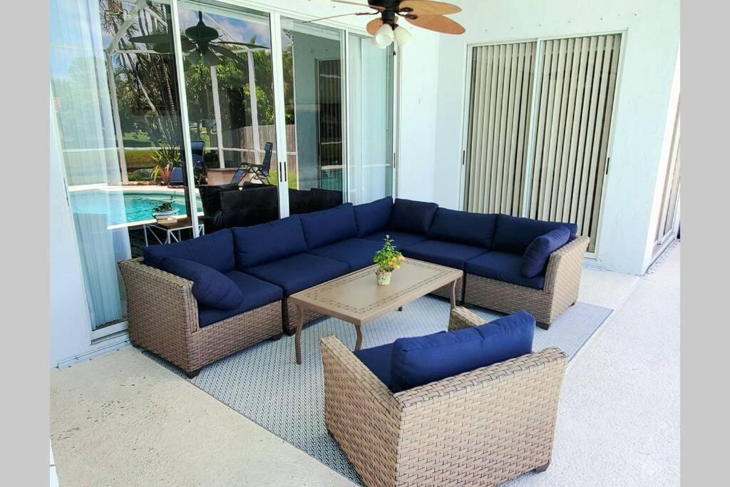 Our Beautiful Florida Vacation Home With Heated Pool Port St. Lucie Екстериор снимка