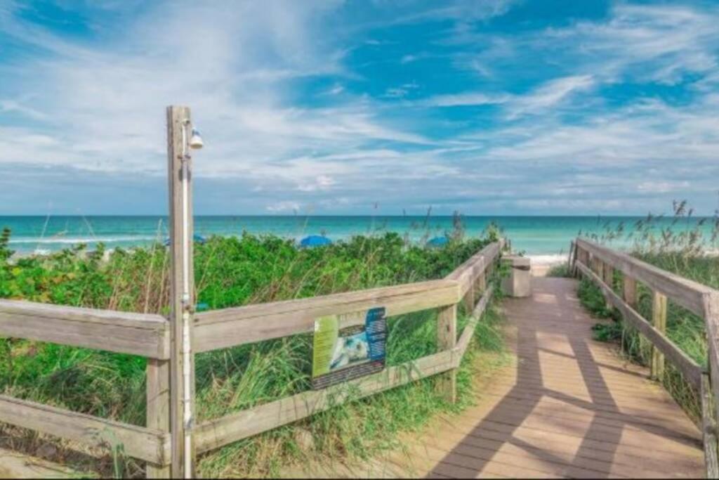 Our Beautiful Florida Vacation Home With Heated Pool Port St. Lucie Екстериор снимка